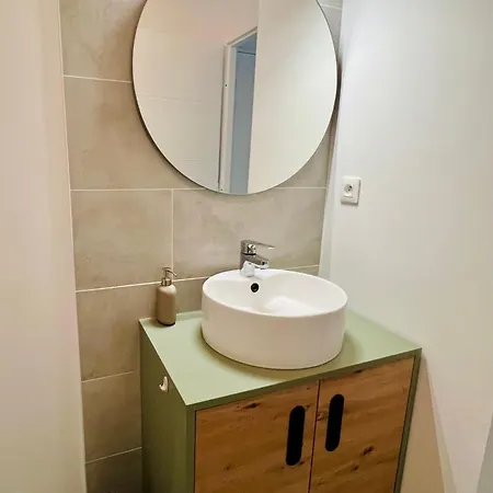 Joli Lumineux Et Calme Apartamento Sérignan